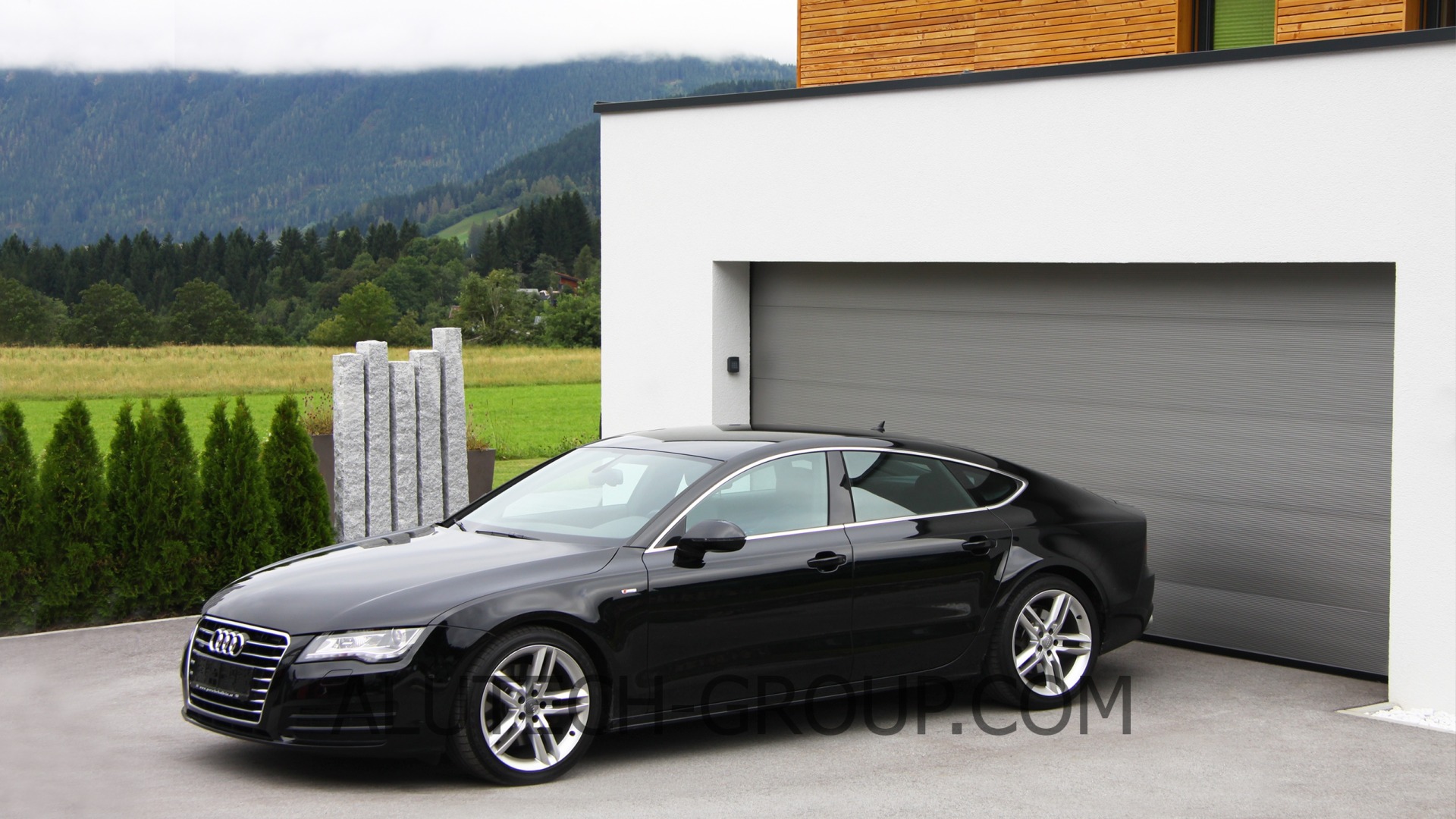 Секционные гаражные ворота